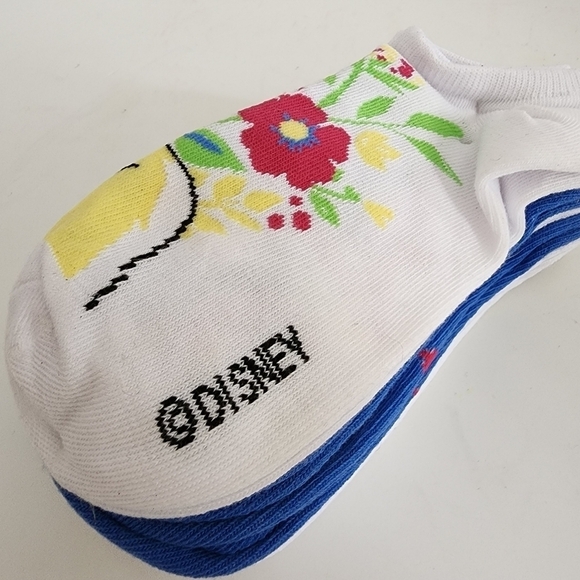 NWT Disney Princess Snow White Pair 5 No Show Socks - Picture 10 of 11